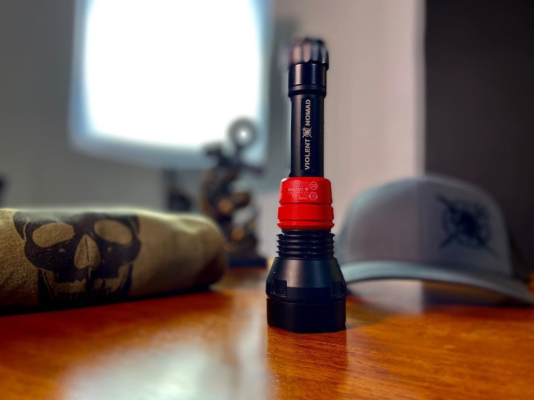 Violent Nomad ILLUMINATOR Flashlight