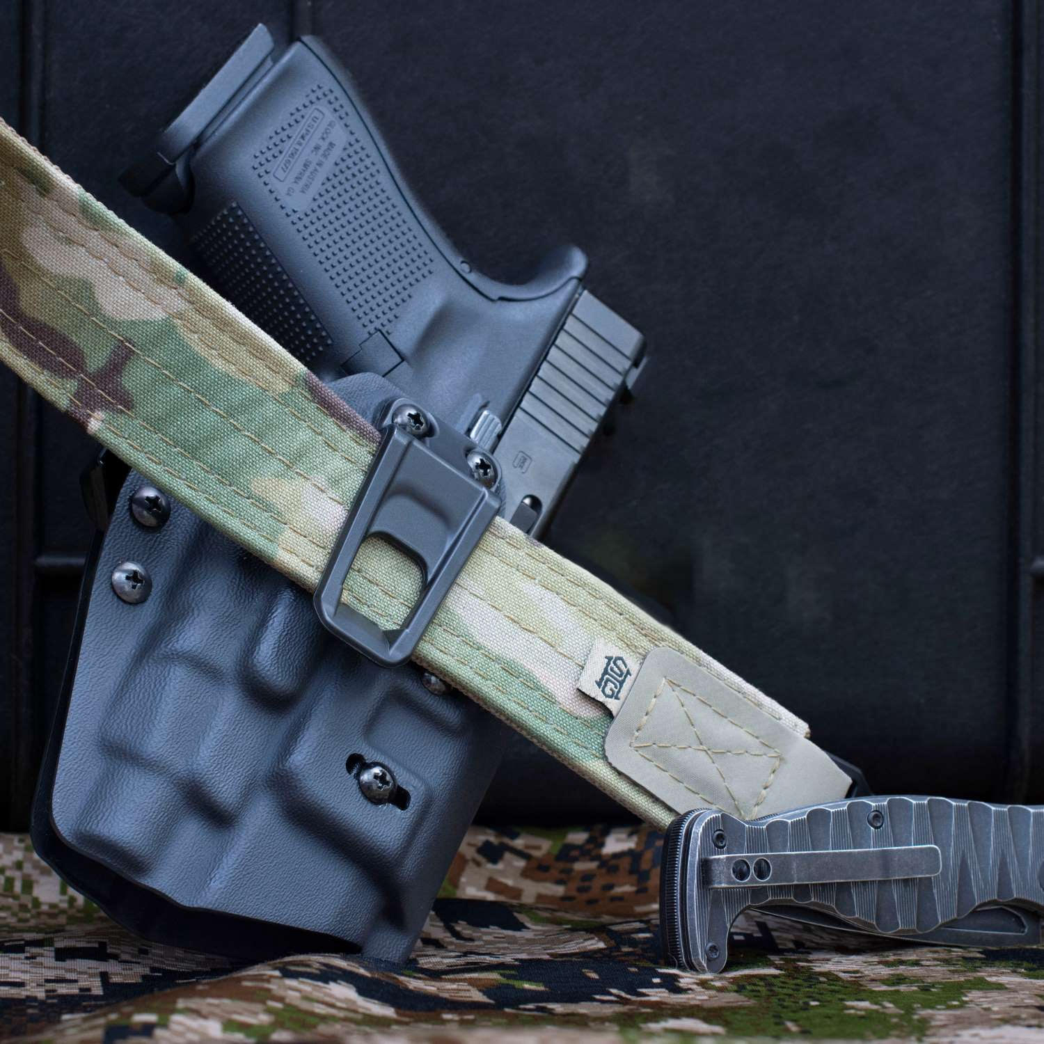 Crucial Concealment Launches Universal Light Holster